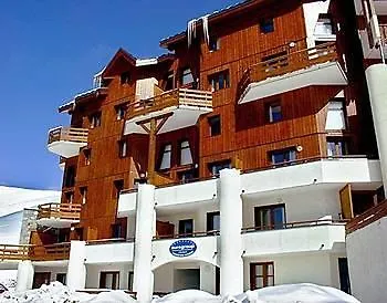 Madame Les Du Praz