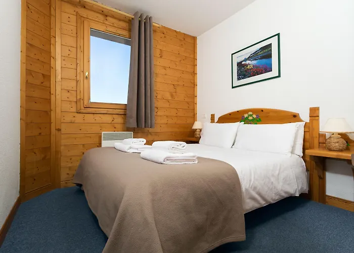 Madame Les Du Praz 라 플라뉴