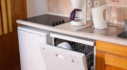 Madame Les Du Praz *